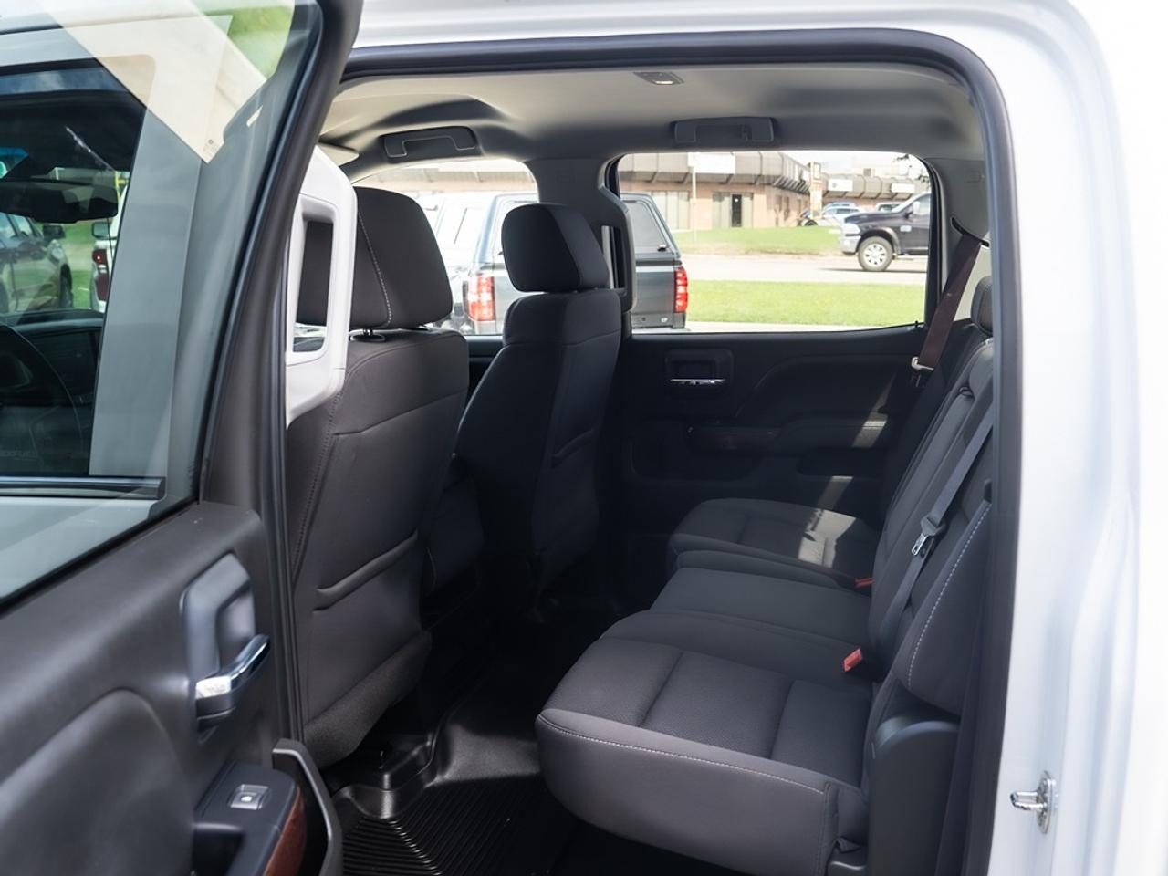 2017 GMC Sierra 2500 SLE Photo16