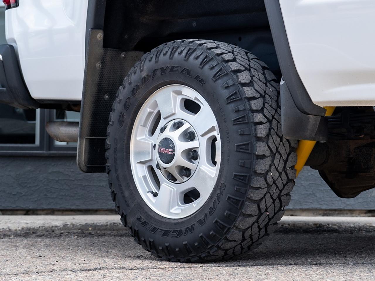 2017 GMC Sierra 2500 SLE Photo3