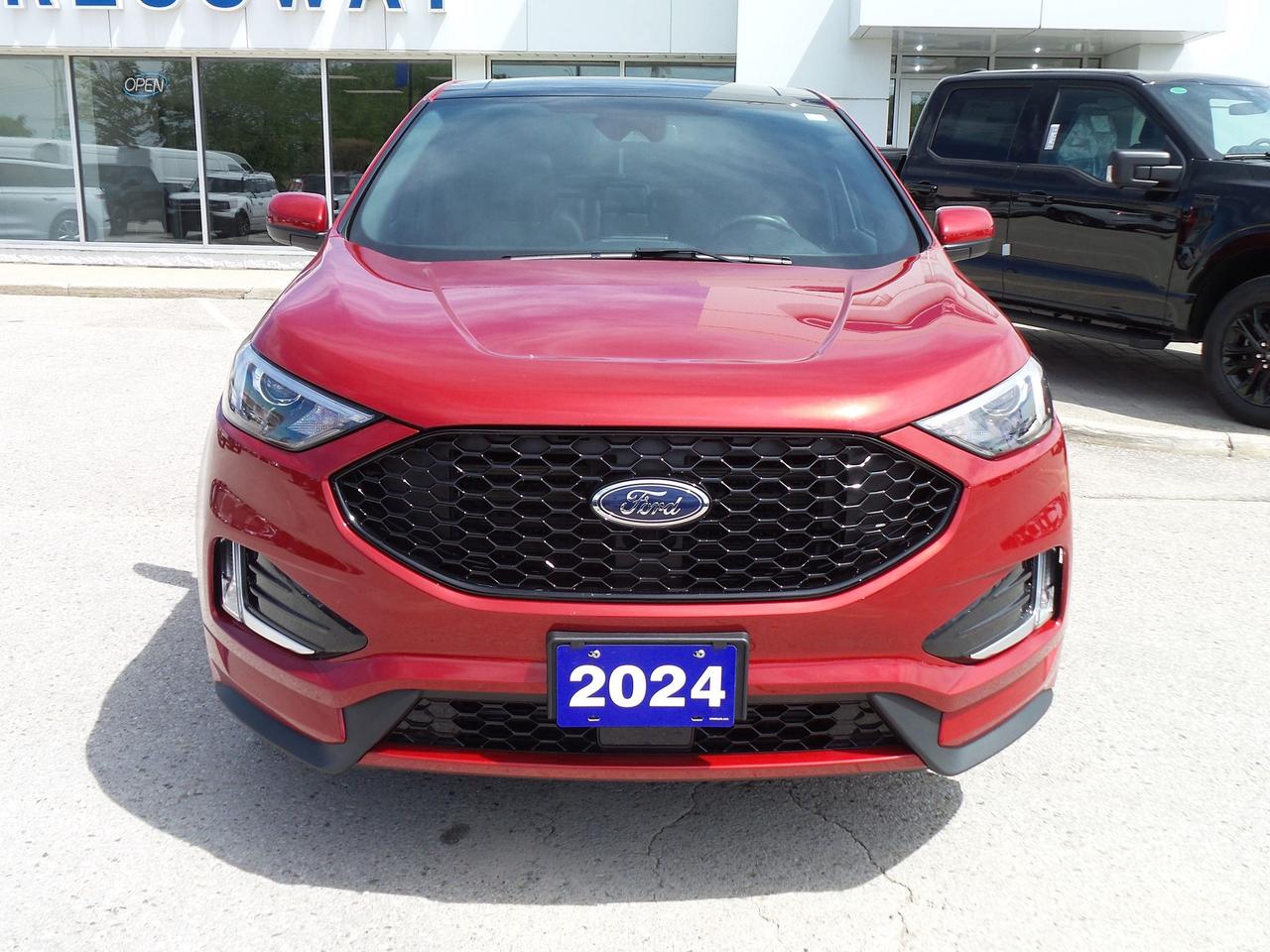 2024 Ford Edge ST-LINE, AWD, MOON, TECH, LOCAL TRADE! Photo