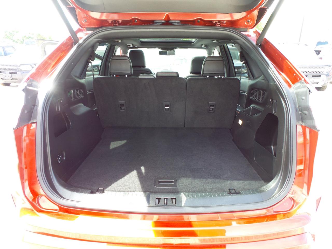 2024 Ford Edge ST-LINE, AWD, MOON, TECH, LOCAL TRADE! Photo
