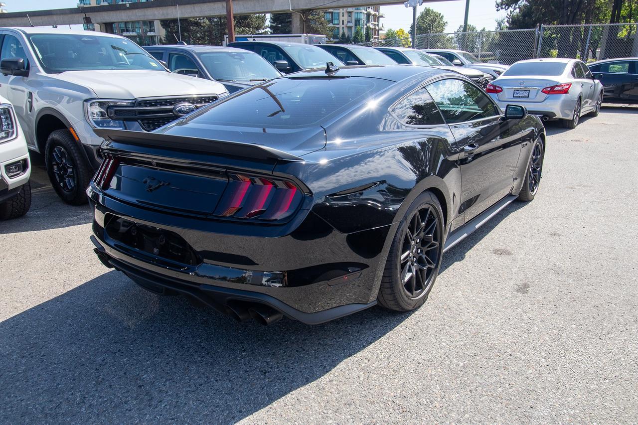 2022 Ford Mustang GT Premium Photo4