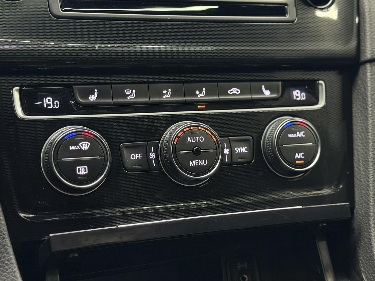 2017 Volkswagen GTI 6SPD|AUTOBAHN|NAV|BACKUP|ACC|LKA|PANO| Photo