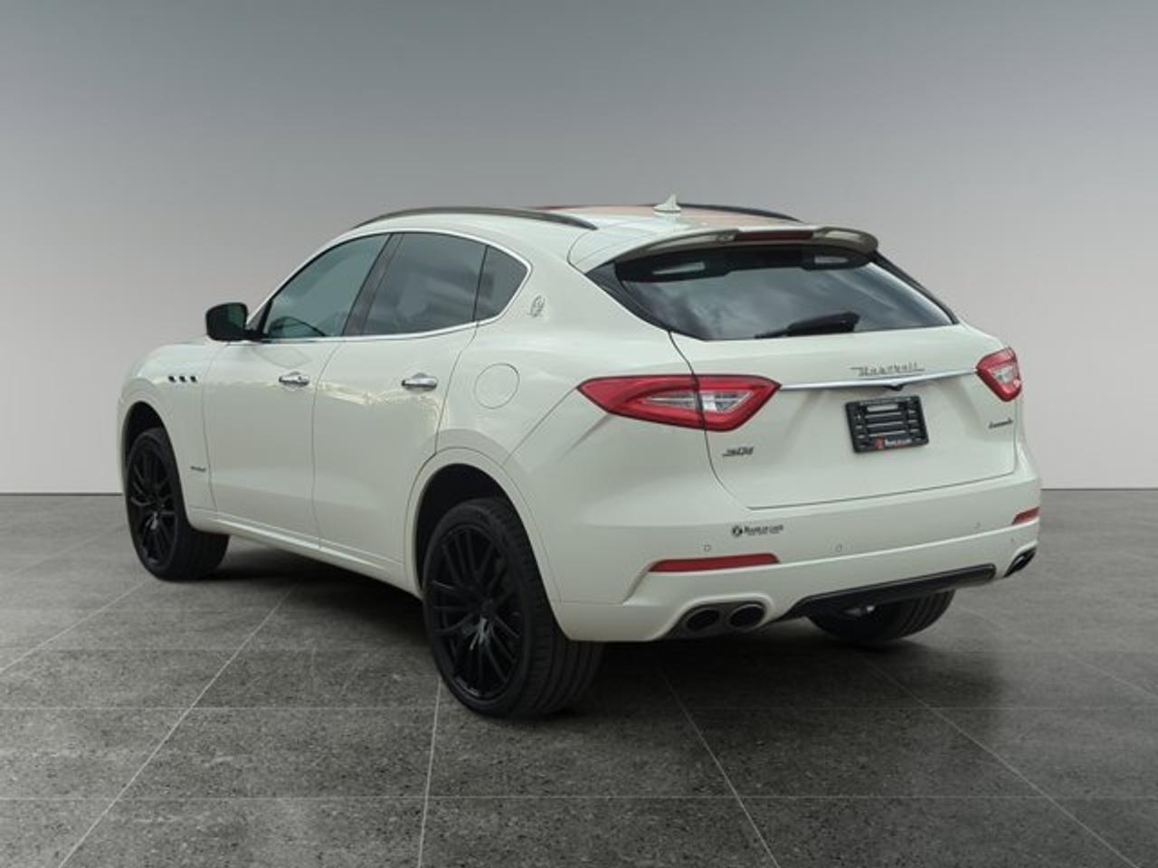2018 Maserati Levante S GRANSPORT - Photo #3