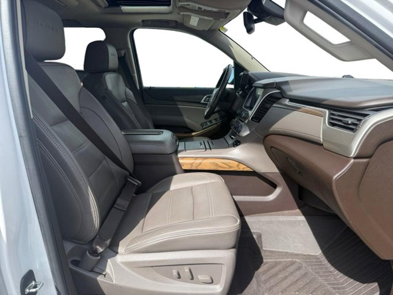 2020 GMC Yukon XL Denali - Photo #12