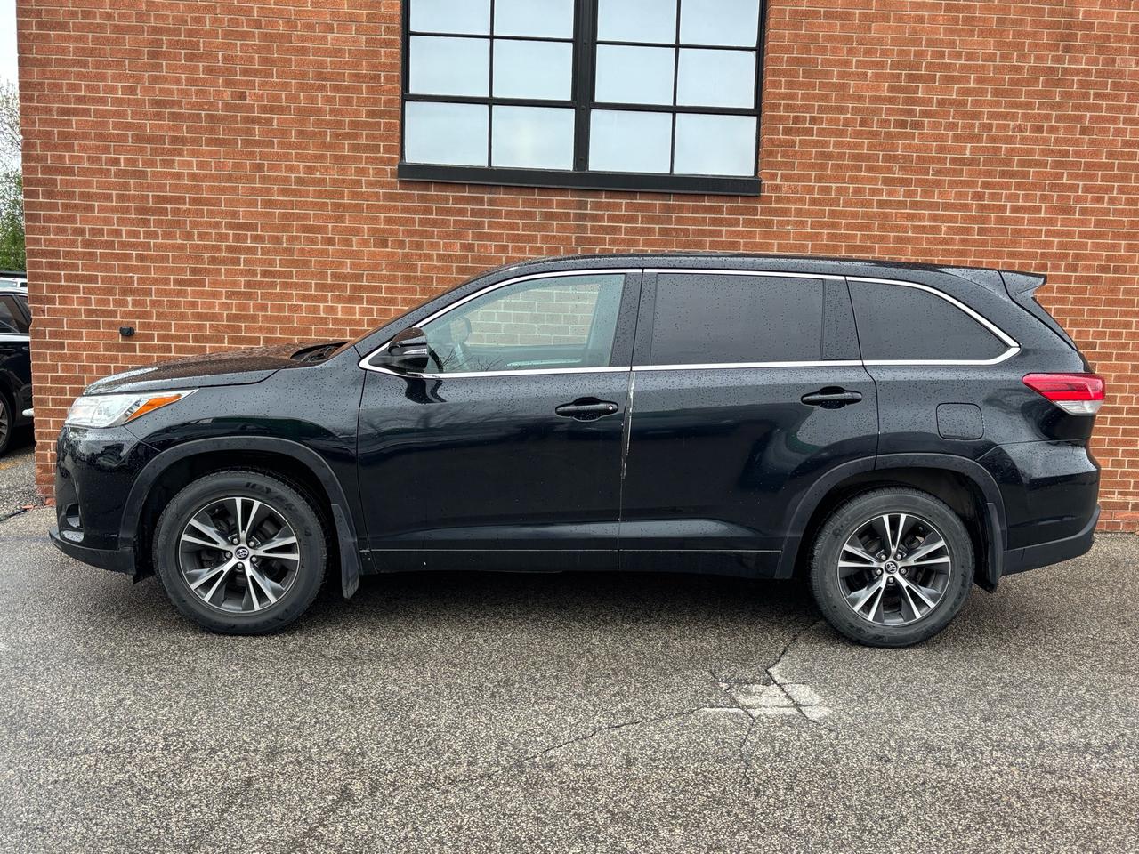 2018 Toyota Highlander Awd Le Photo2