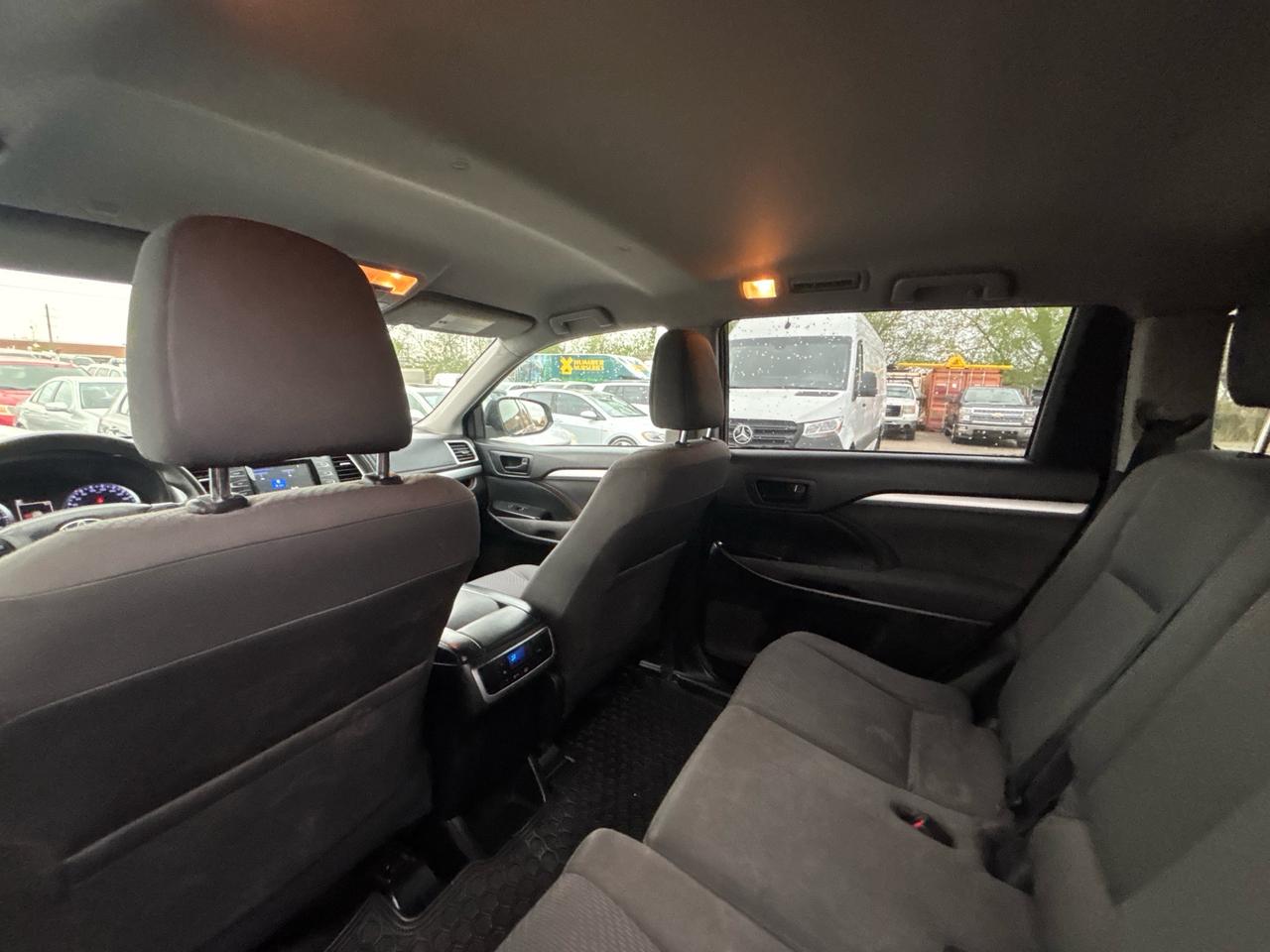 2018 Toyota Highlander Awd Le Photo