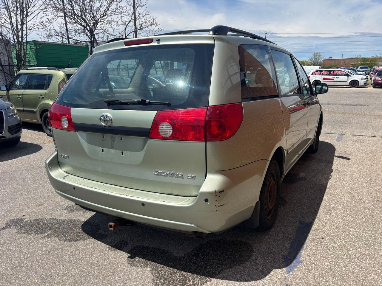 2006 Toyota Sienna 5dr CE 7-Passenger Photo4
