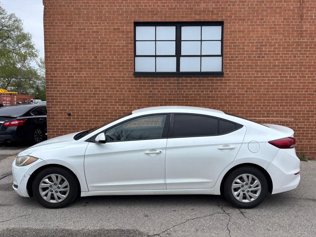 2017 Hyundai Elantra 4DR SDN AUTO LE Photo
