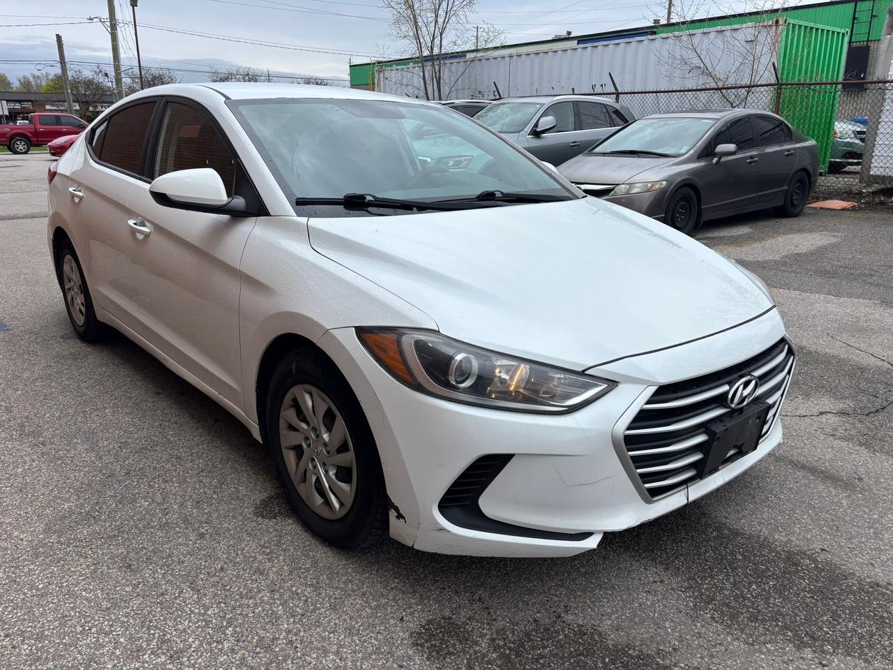 2017 Hyundai Elantra 4DR SDN AUTO LE Photo