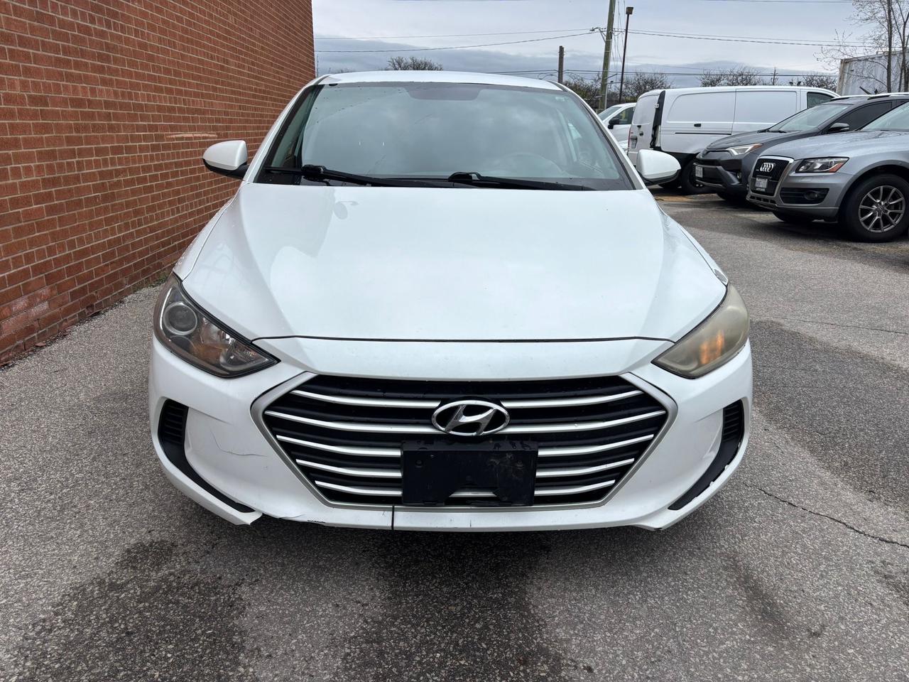 2017 Hyundai Elantra 4DR SDN AUTO LE Photo