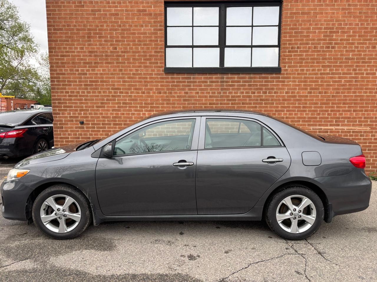 2013 Toyota Corolla 4DR SDN AUTO CE Photo