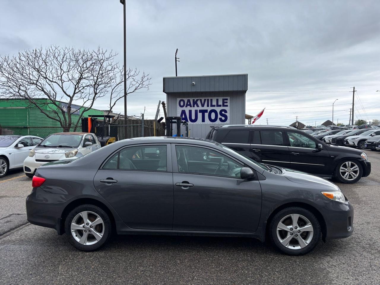 2013 Toyota Corolla 4DR SDN AUTO CE Photo