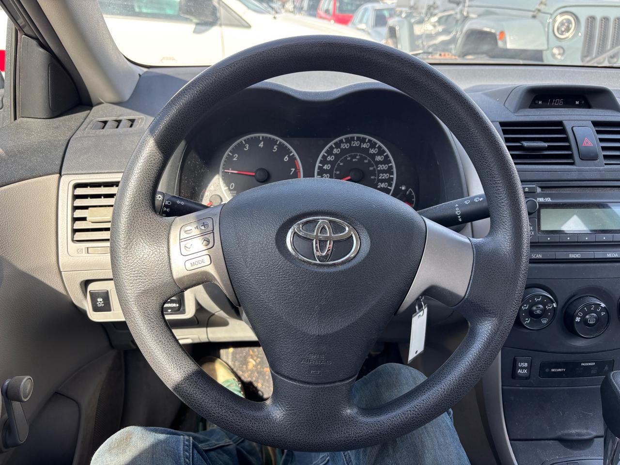 2013 Toyota Corolla 4DR SDN AUTO CE Photo