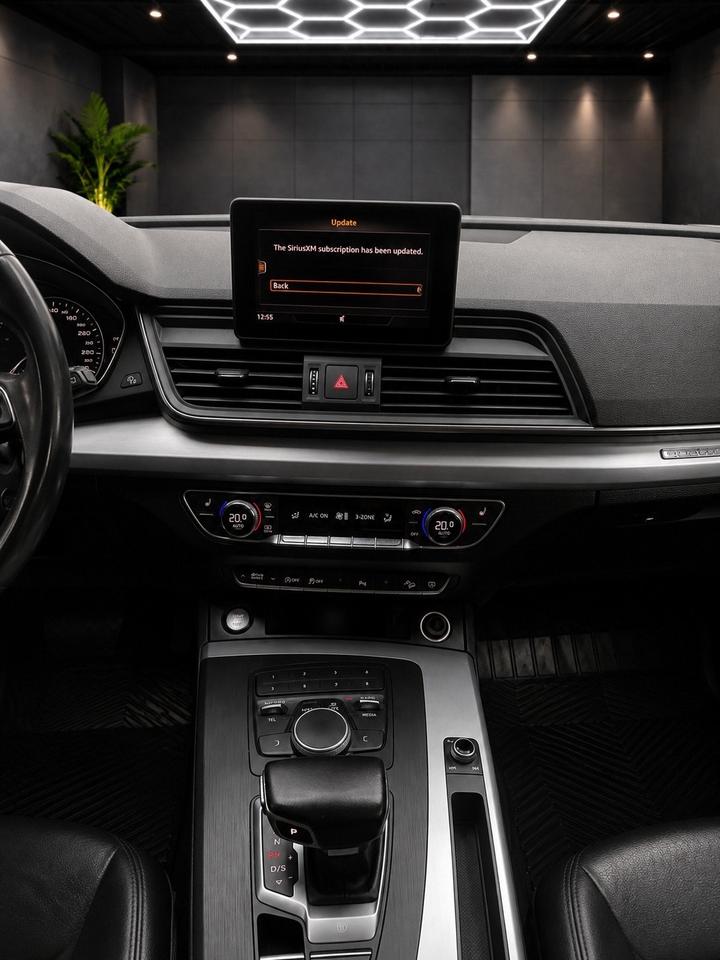 2019 Audi Q5 Komfort quattro Photo