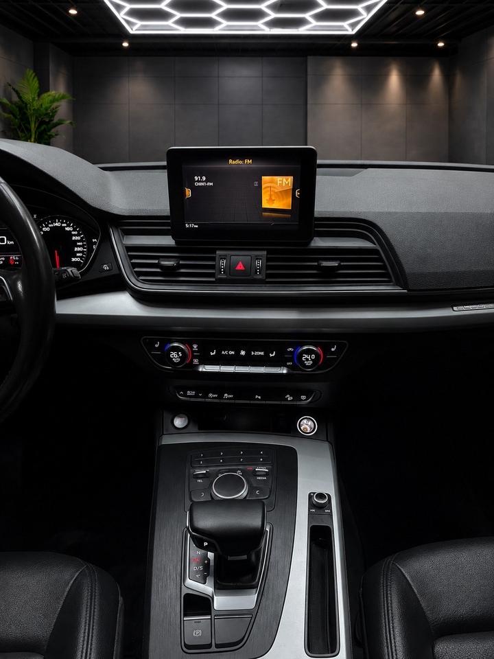 2020 Audi Q5 Komfort  quattro Photo