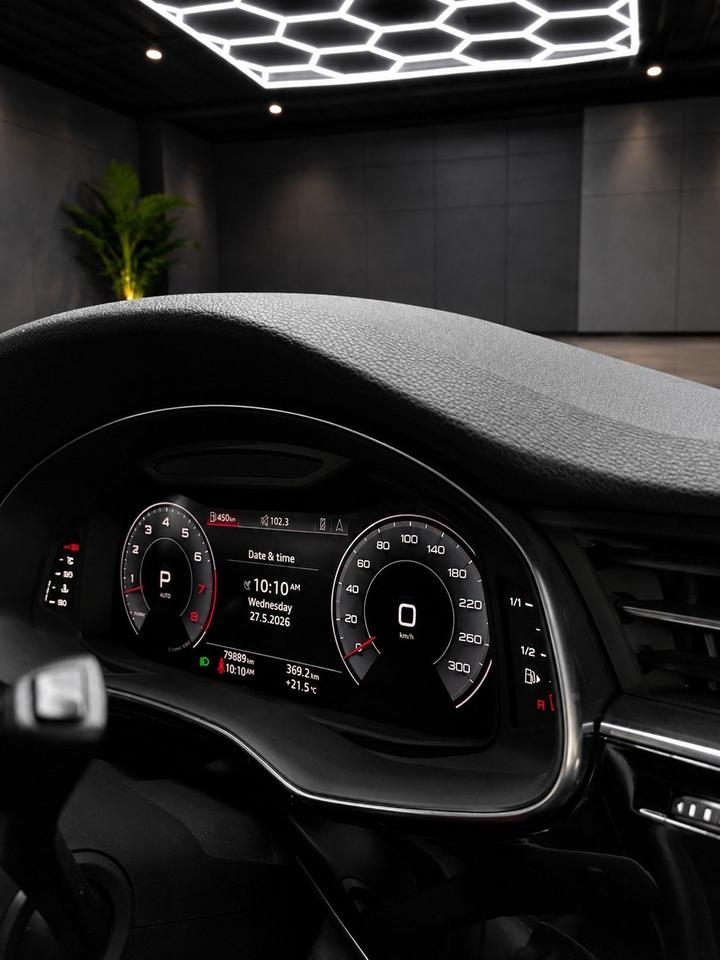 2020 Audi Q8 Progressive SLine quattro Photo