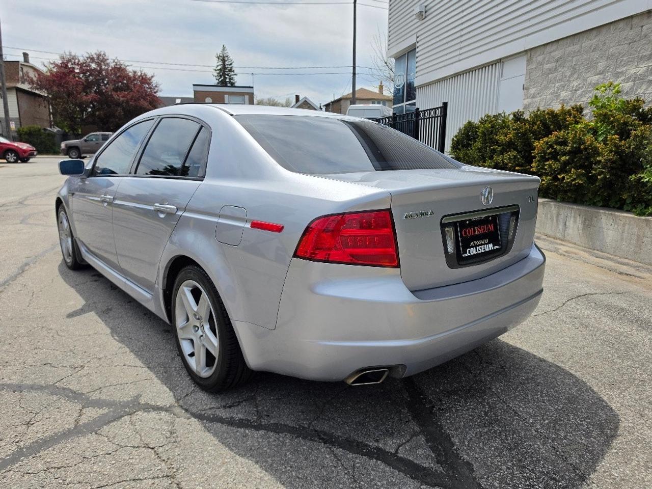 2004 Acura TL AUTO 3.2L **ONLY 47,000KM-ROOF-LEATHER-CAMERA-MINT** Photo
