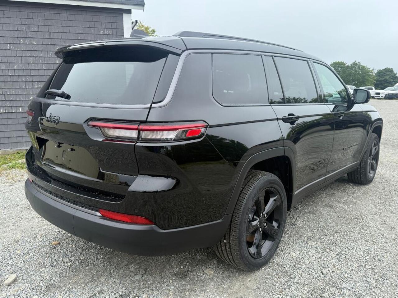 2026 Jeep Grand Cherokee L ALTITUDE Photo