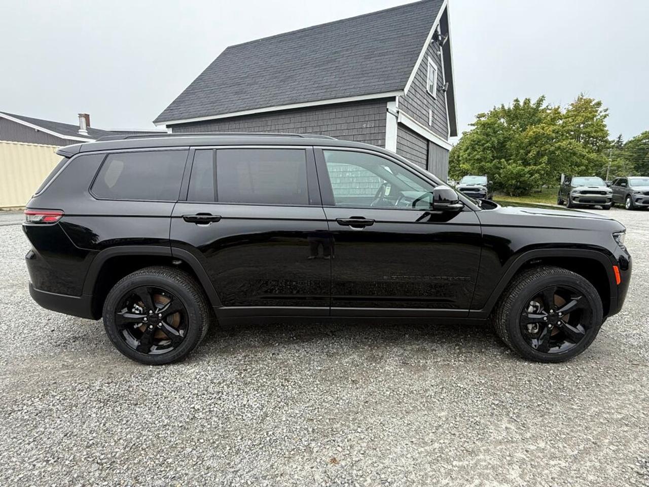 2026 Jeep Grand Cherokee L ALTITUDE Photo