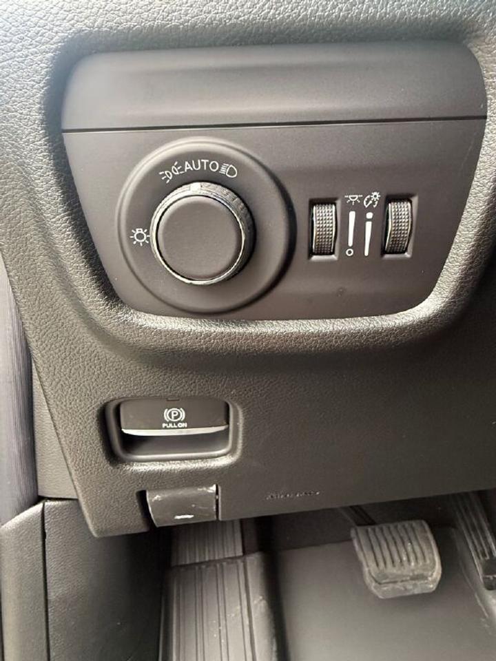 2026 Jeep Grand Cherokee L ALTITUDE Photo