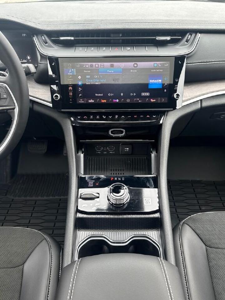 2026 Jeep Grand Cherokee L ALTITUDE Photo