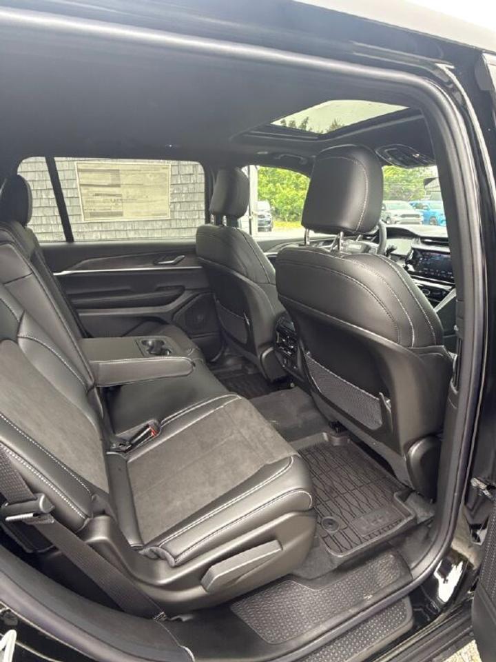 2026 Jeep Grand Cherokee L ALTITUDE Photo