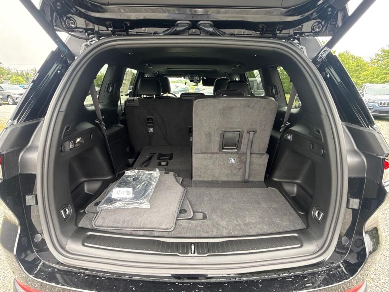 2026 Jeep Grand Cherokee L ALTITUDE Photo