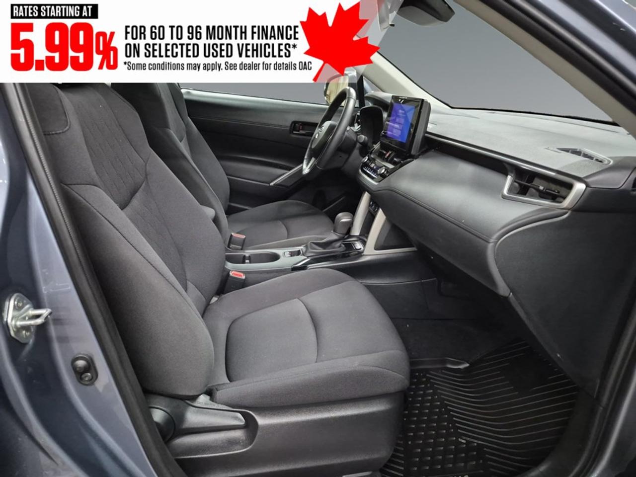 2023 Toyota Corolla Cross LE AWD Photo