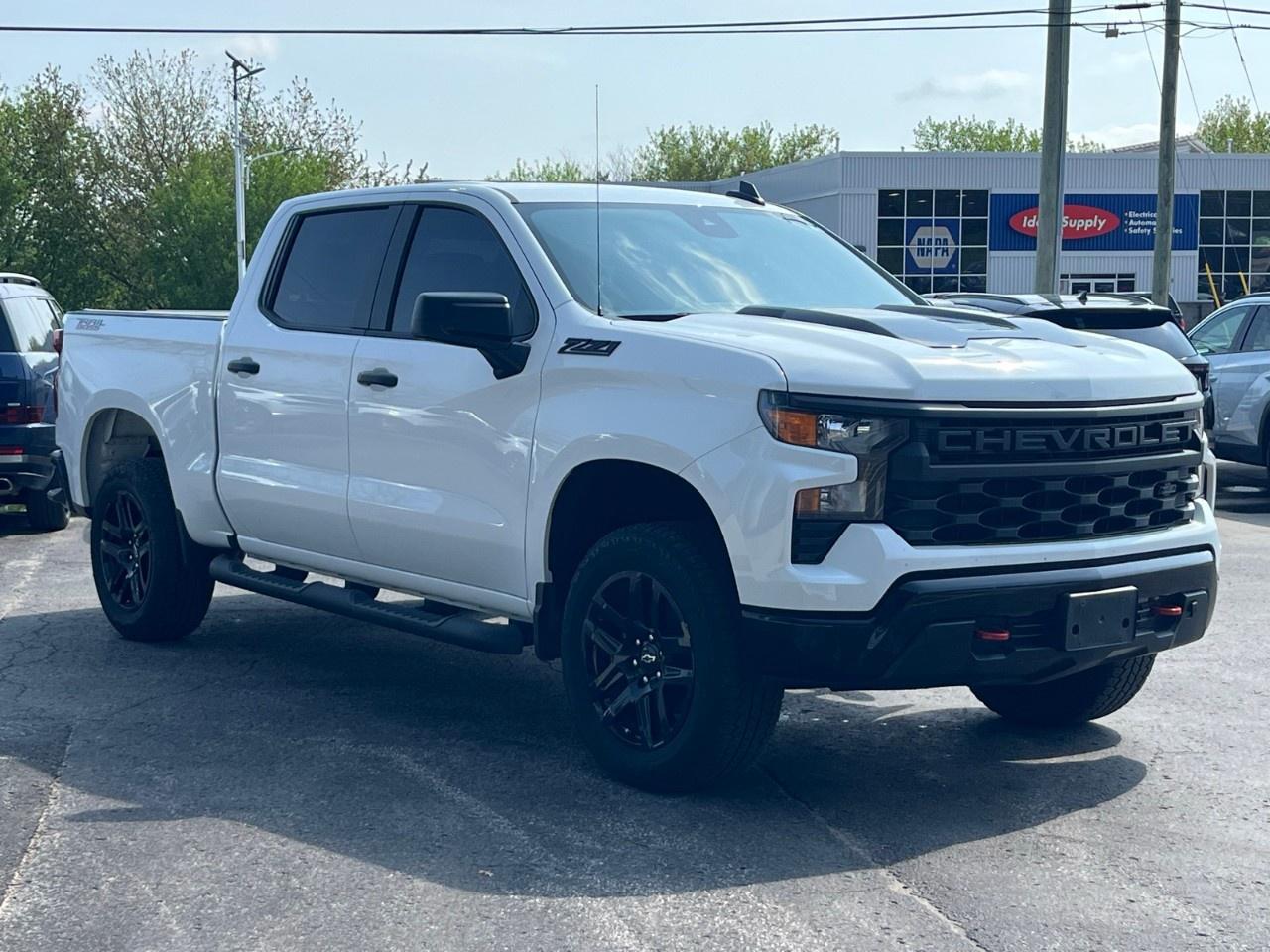 2024 Chevrolet Silverado 1500 Crew Cab Short Box 4-Wheel Drive Custom Trail Boss Photo