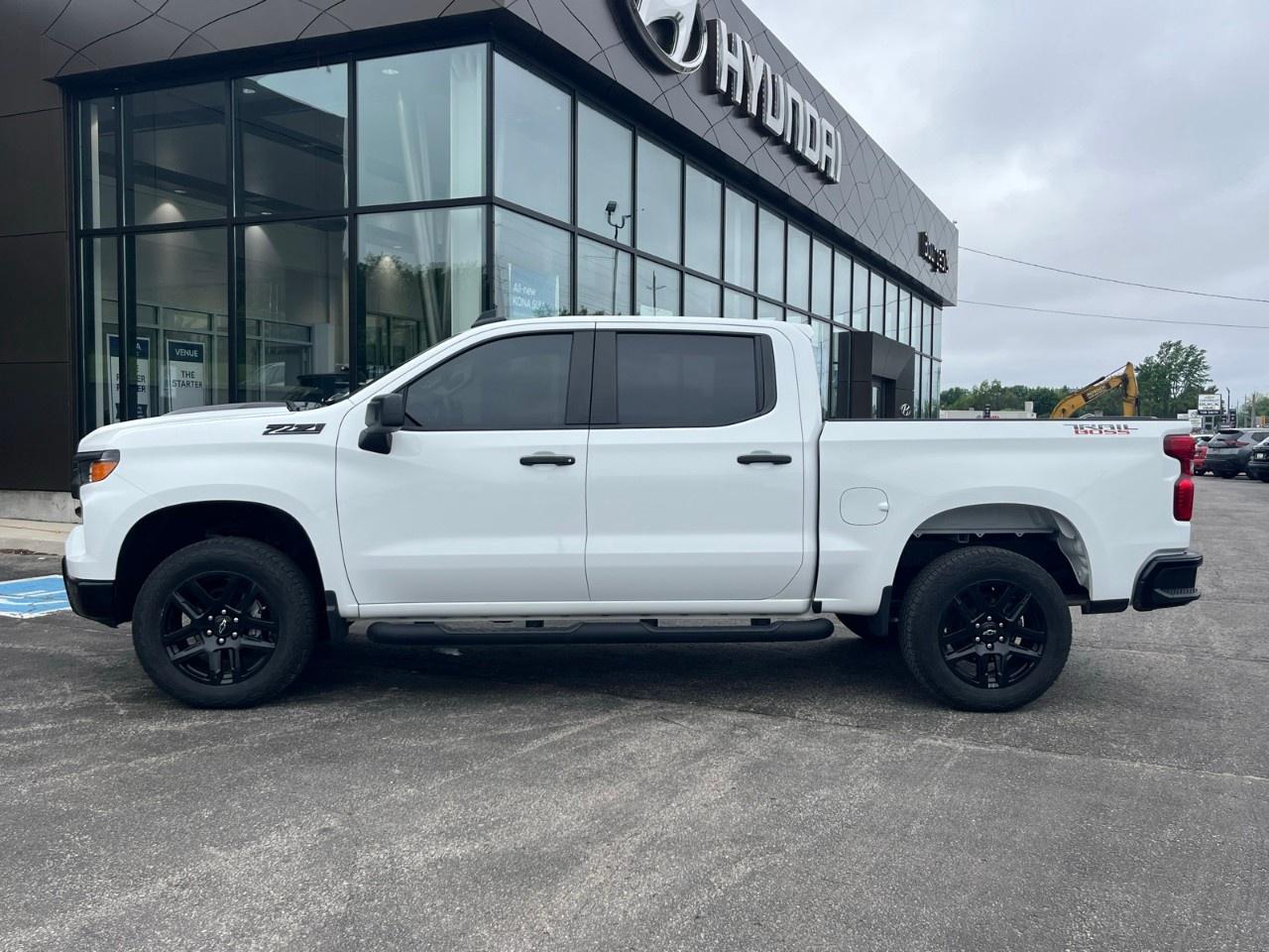 2024 Chevrolet Silverado 1500 Crew Cab Short Box 4-Wheel Drive Custom Trail Boss Photo