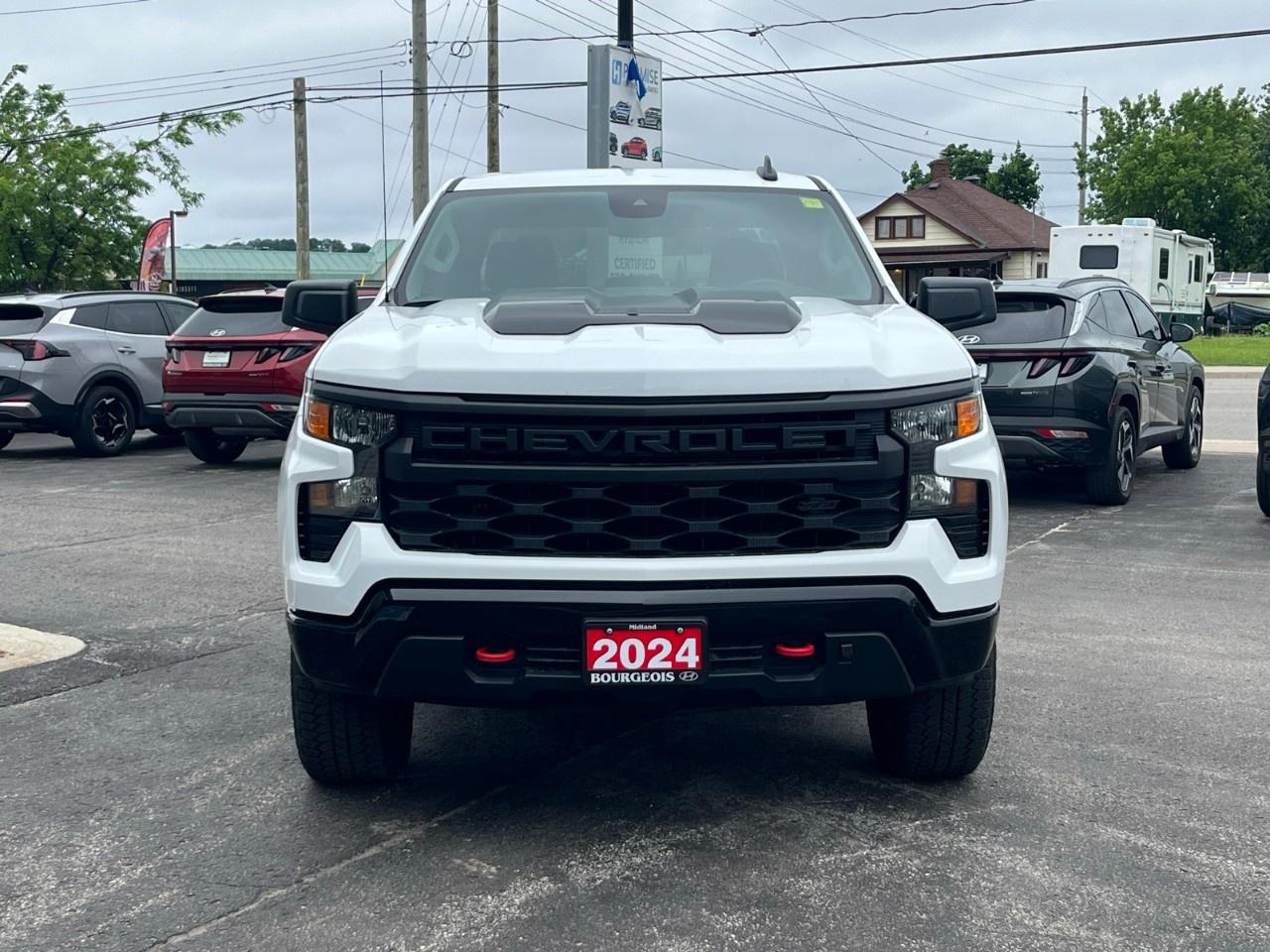 2024 Chevrolet Silverado 1500 Crew Cab Short Box 4-Wheel Drive Custom Trail Boss Photo