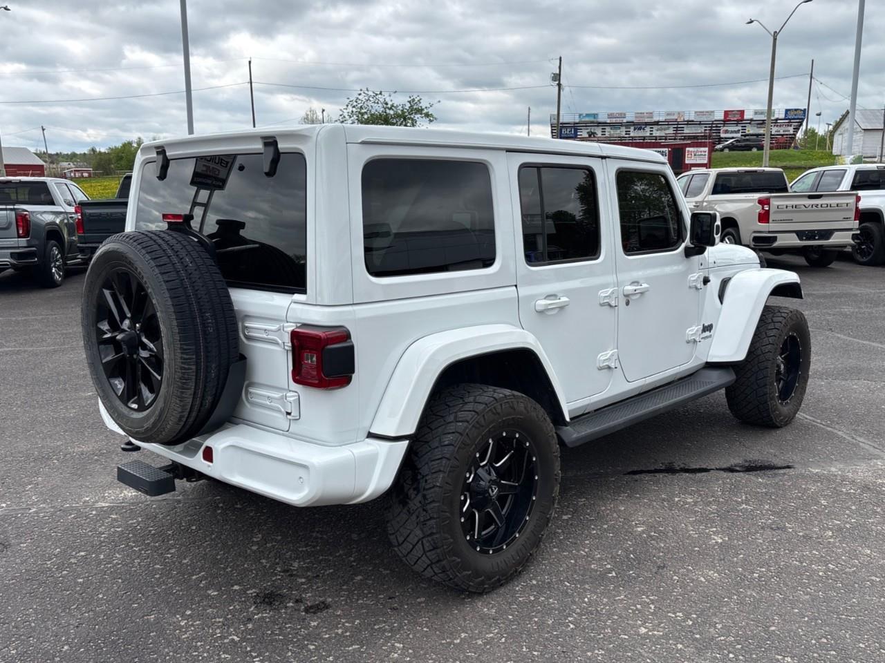 2021 Jeep Wrangler Unlimited Sahara Used 5 Passenger 4X4 Off Road 4 Door Jeep with 3.6L V6, Heated Front Seats, Heated Steering Wheel and Navigation Photo