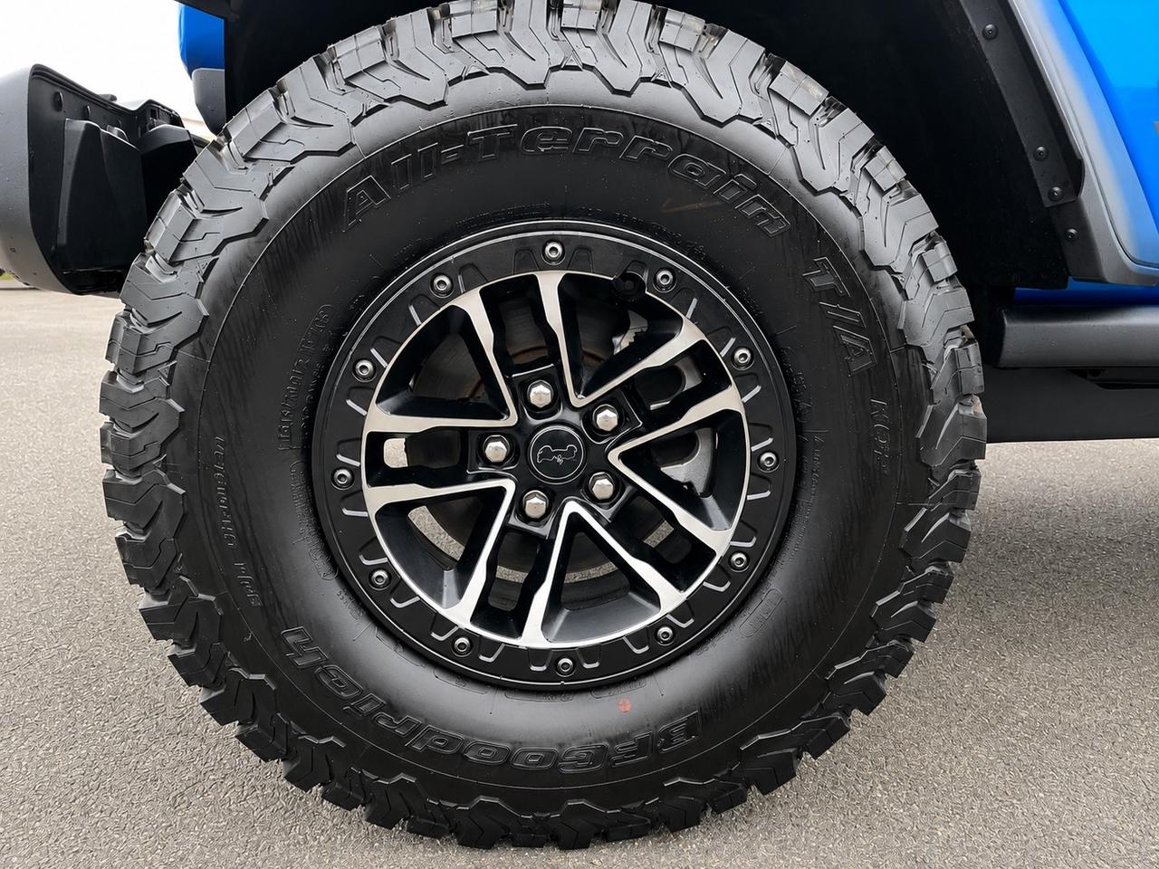 2026 Jeep Wrangler WILLYS 4DOOR | 35" Wheels | Hardtop | Tech & Conv Photo