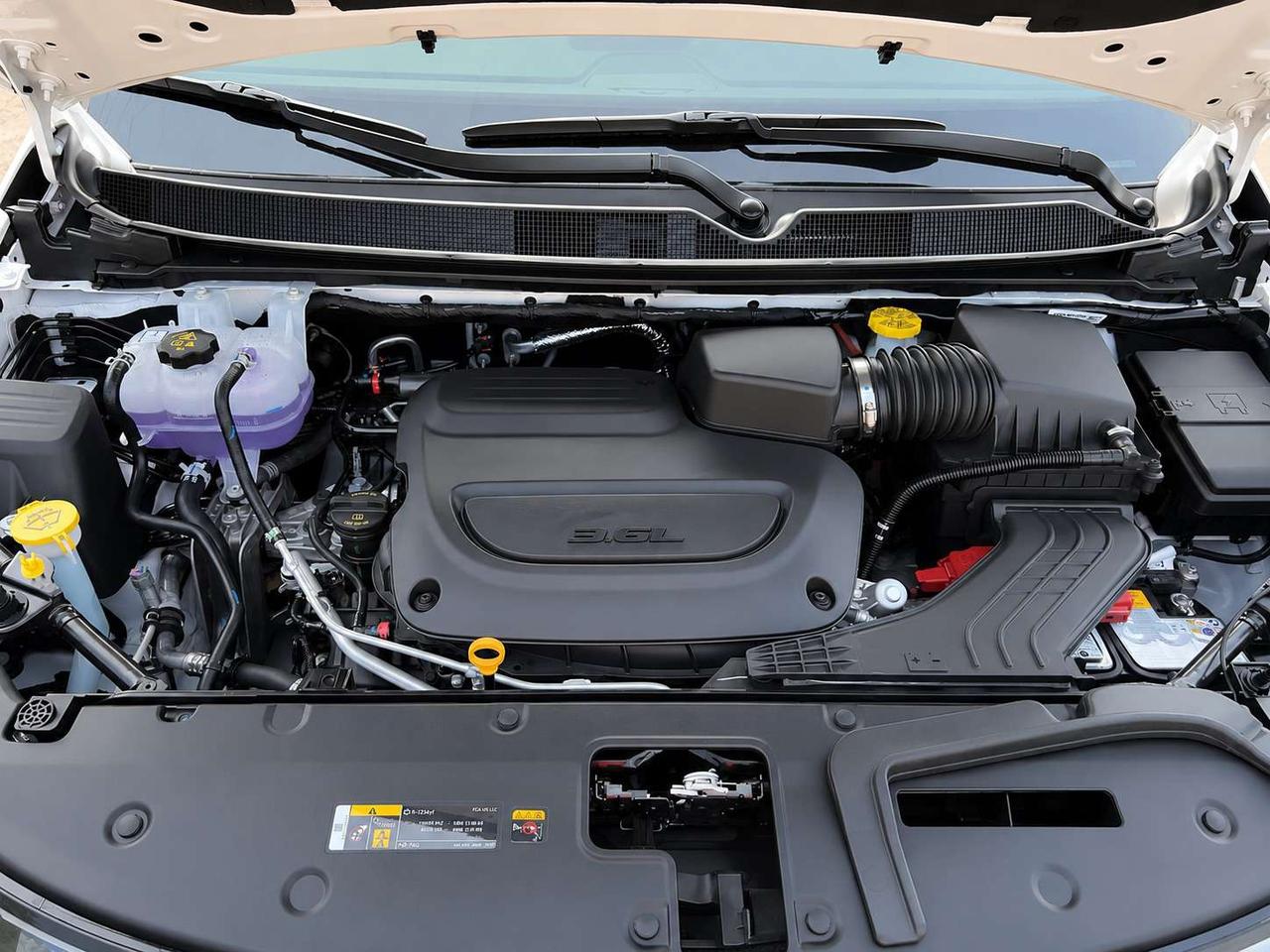 2027 Chrysler Pacifica SELECT FWD | Leather | S APP PKG Photo