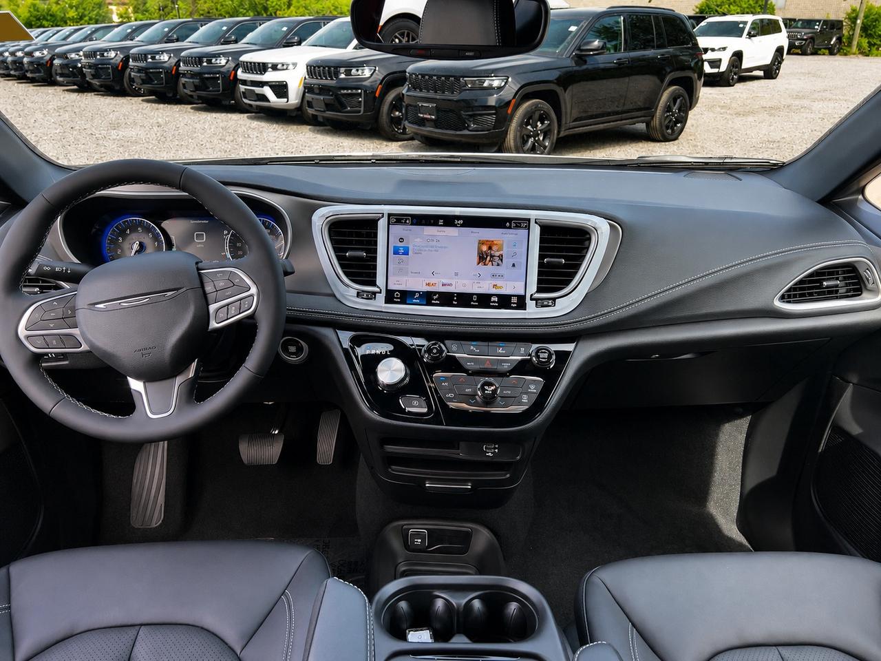 2027 Chrysler Pacifica SELECT FWD | S App Pkg | Safety | Family Tech Grp Photo