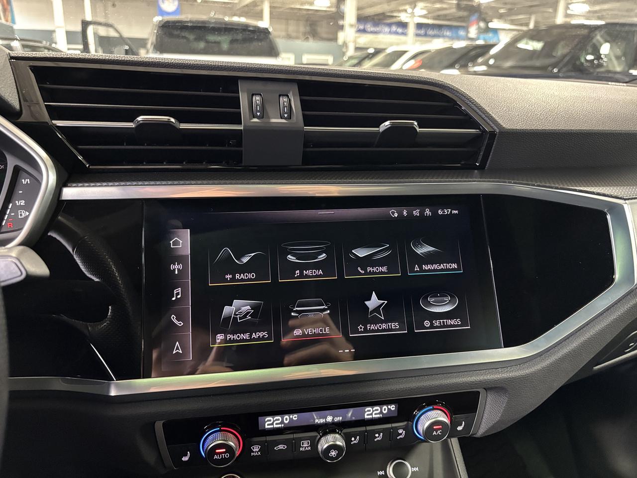 2022 Audi Q3 Technik|QUATTRO|S-LINE|NAV|SONOSAUDIO|AMBIENT|PANO Photo