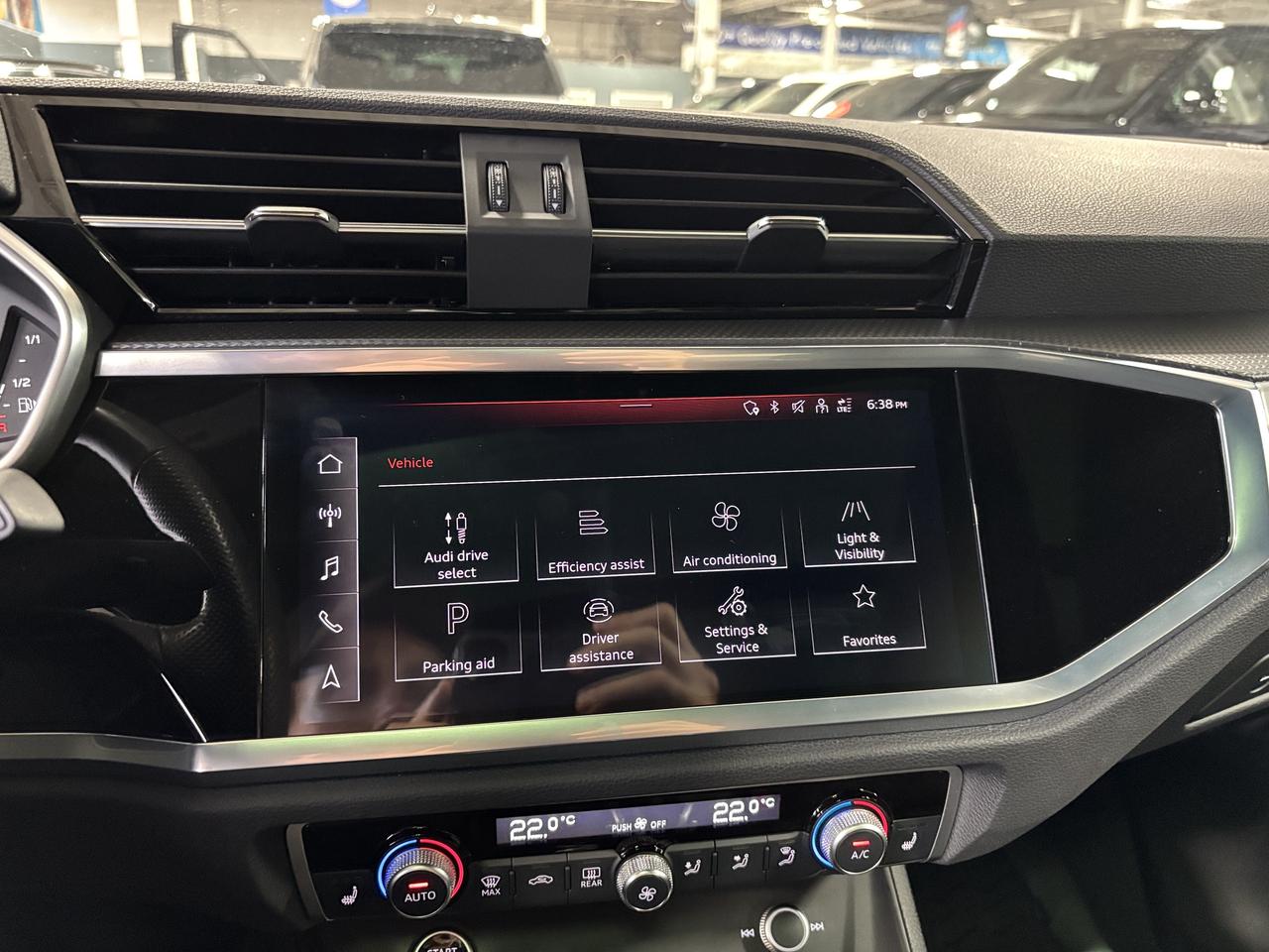 2022 Audi Q3 Technik|QUATTRO|S-LINE|NAV|SONOSAUDIO|AMBIENT|PANO Photo