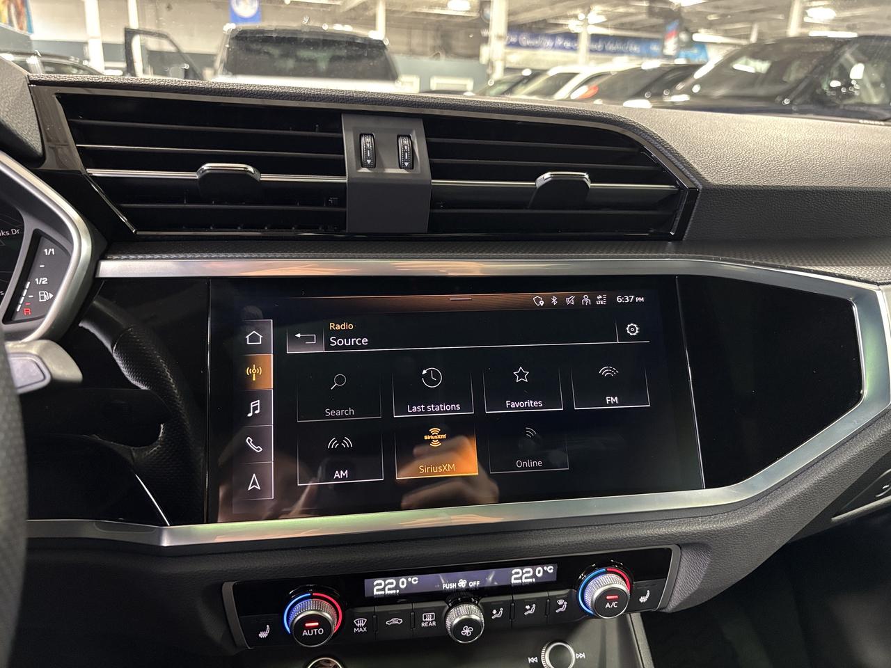 2022 Audi Q3 Technik|QUATTRO|S-LINE|NAV|SONOSAUDIO|AMBIENT|PANO Photo