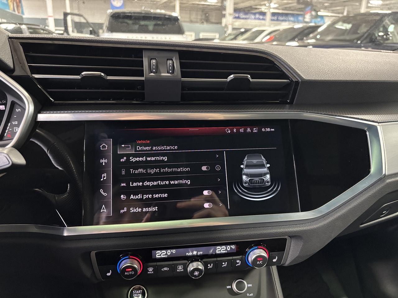 2022 Audi Q3 Technik|QUATTRO|S-LINE|NAV|SONOSAUDIO|AMBIENT|PANO Photo
