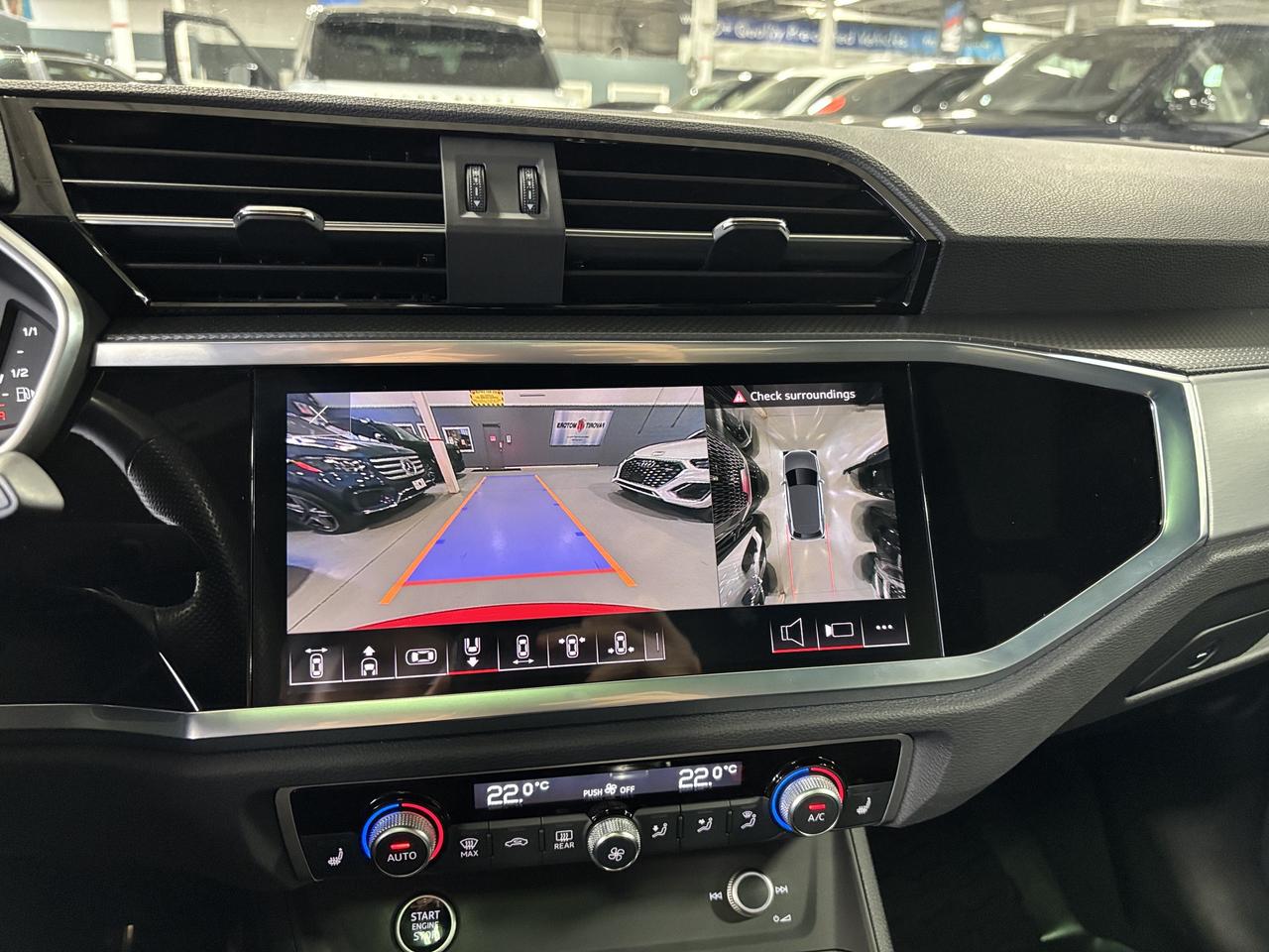 2022 Audi Q3 Technik|QUATTRO|S-LINE|NAV|SONOSAUDIO|AMBIENT|PANO Photo