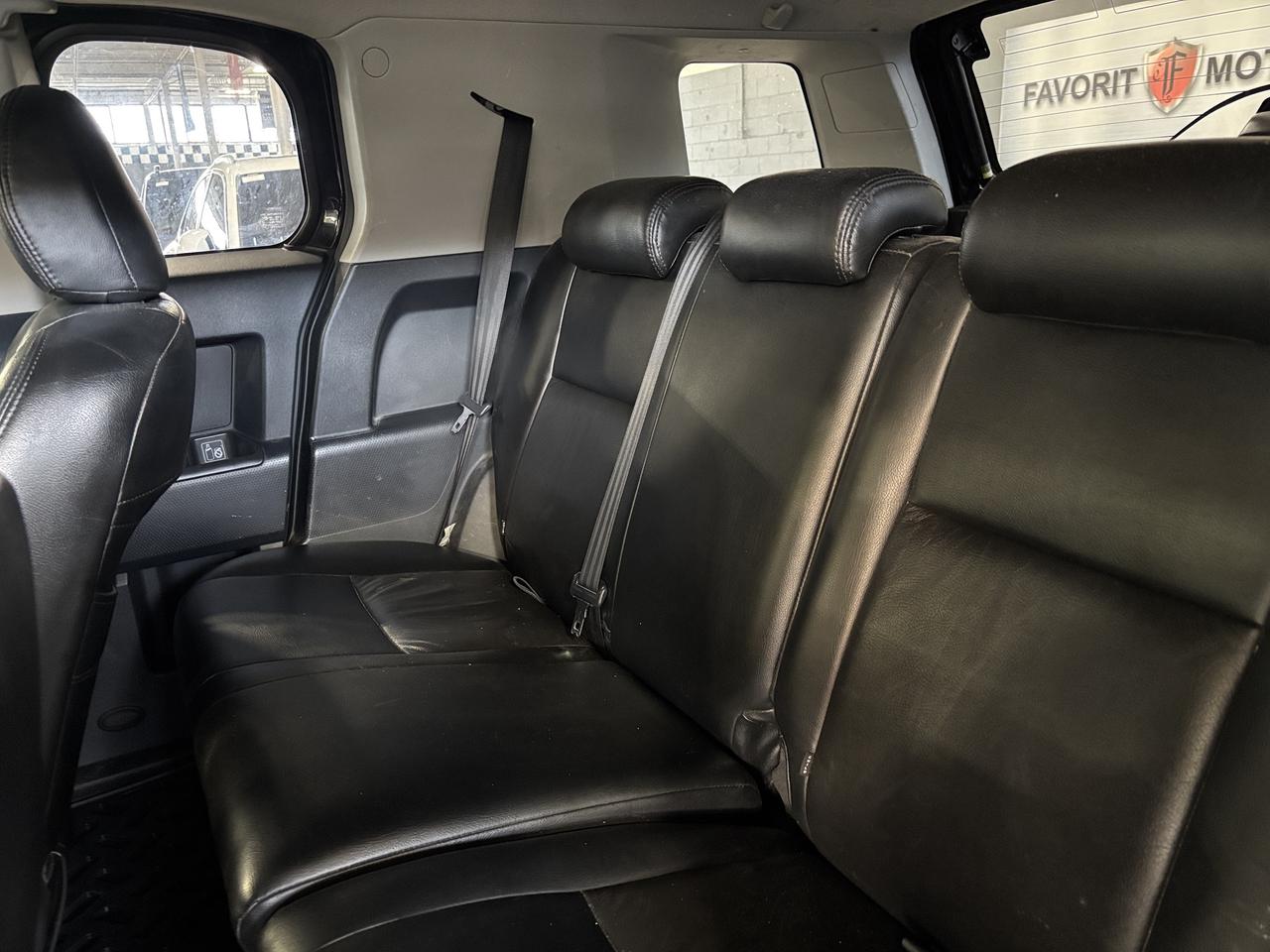2010 Toyota FJ Cruiser 4WD|V6|AUTOMATIC|LEATHER|ALLOYS|RADIO| Photo