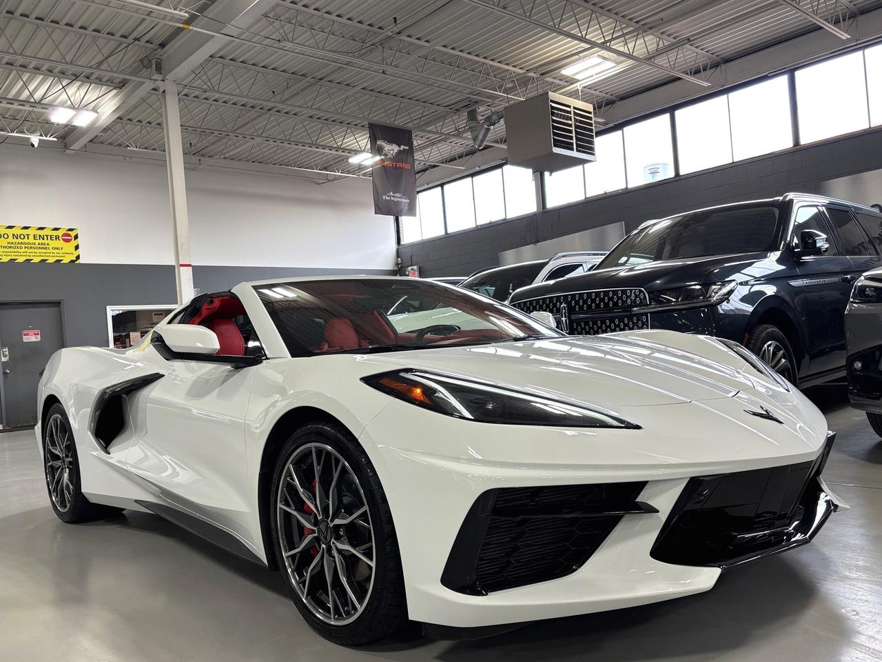2024 Chevrolet Corvette Stingray|3LT|FULLREDINTERIOR|FRONTLIFT|CARBONSEATS Photo