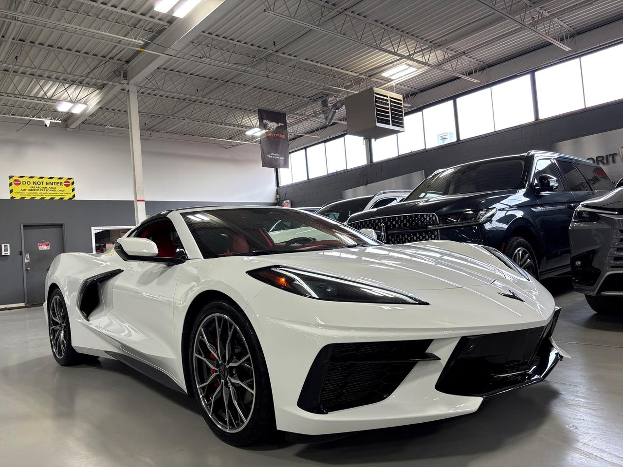 2024 Chevrolet Corvette Stingray|3LT|FULLREDINTERIOR|FRONTLIFT|CARBONSEATS Photo2
