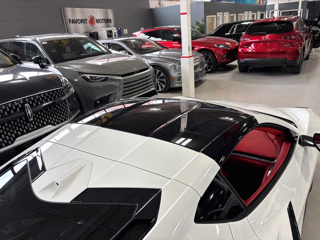 2024 Chevrolet Corvette Stingray|3LT|FULLREDINTERIOR|FRONTLIFT|CARBONSEATS Photo