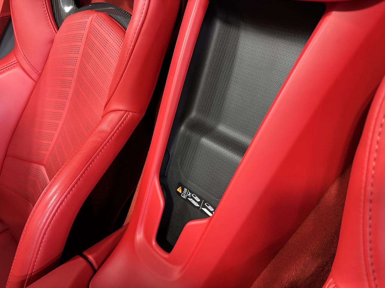 2024 Chevrolet Corvette Stingray|3LT|FULLREDINTERIOR|FRONTLIFT|CARBONSEATS Photo
