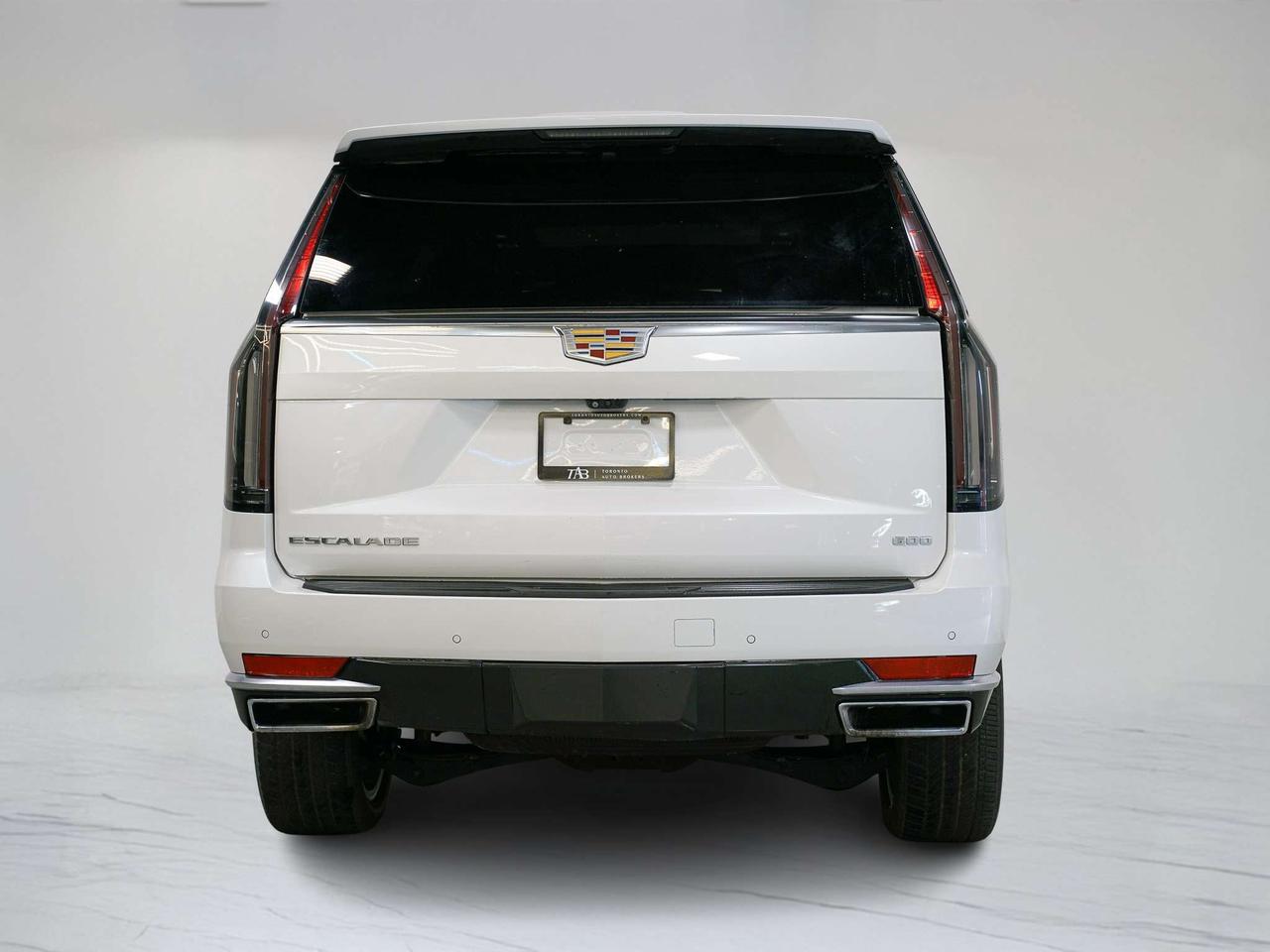 2023 Cadillac Escalade PREMIUM LUXURY | PLATINUM | HUD | DVD | 22 IN Photo