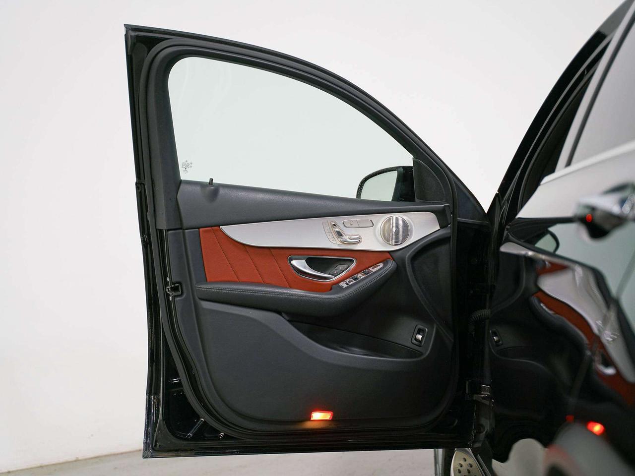 2021 Mercedes-Benz AMG GLC 43 300 | AMG PKG | PREMIUM PKG | SUNROOF | 20 IN Photo