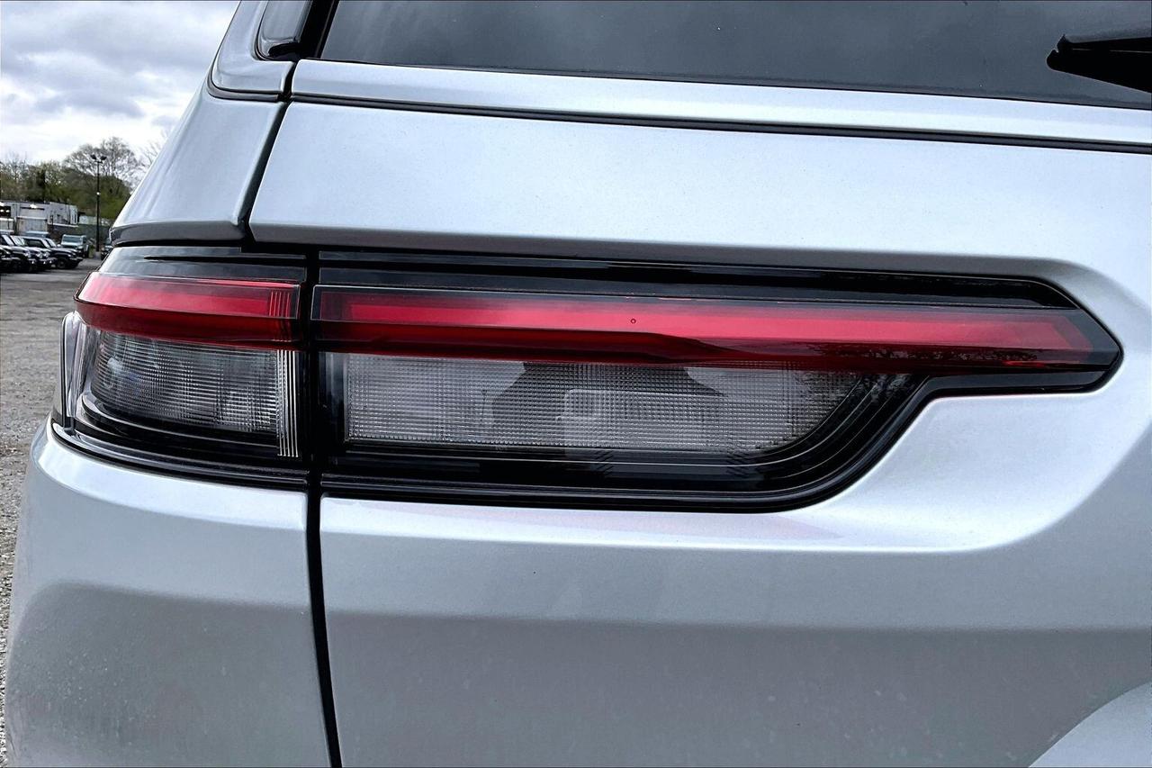 2023 Jeep Grand Cherokee L Summit Reserve | Adv ProTech IV | Lux Tech V | 4x4 Photo