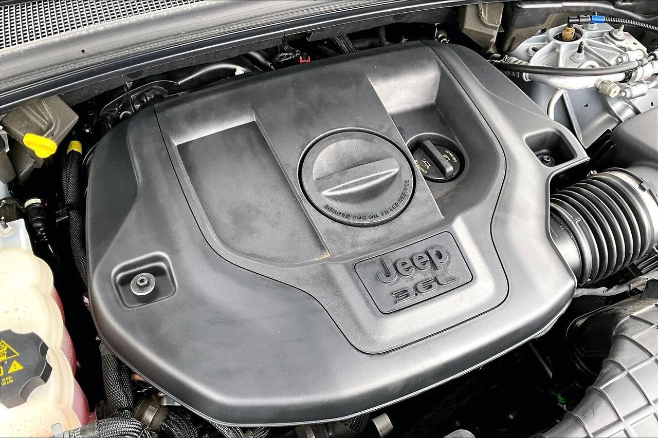 2023 Jeep Grand Cherokee L Summit Reserve | Adv ProTech IV | Lux Tech V | 4x4 Photo