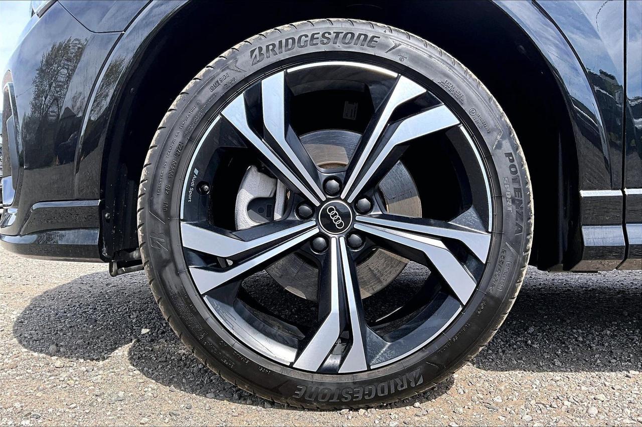 2023 Audi Q3 Technik S Line | Black Optics | AWD Photo